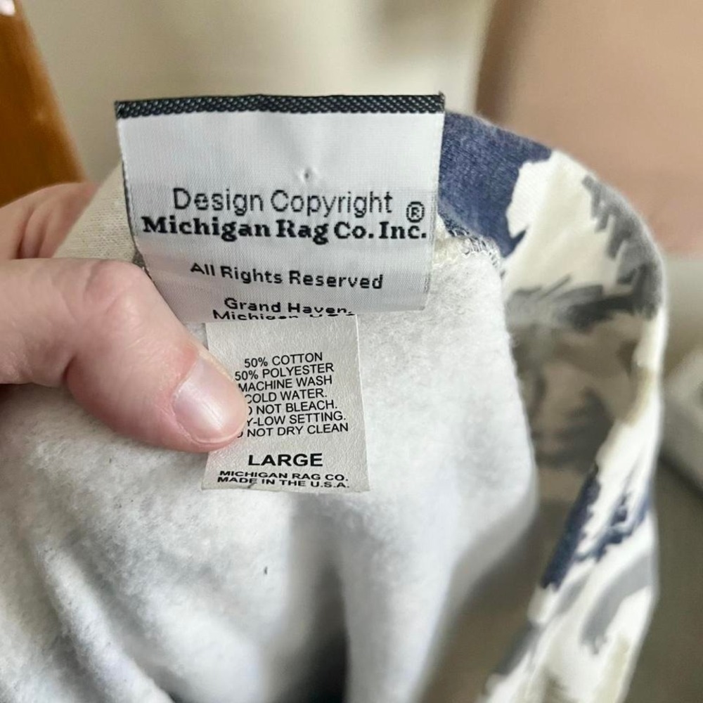 Vintage Moose & Bear Winter Cardigan - Picture 7 of 7
